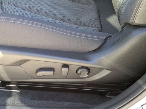 Used 2024 Subaru Crosstrek 2.0i Premium image 6