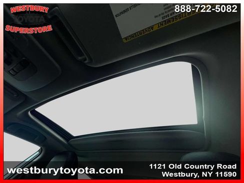 Used 2022 Toyota Camry SE w/ Cold Weather Package FWD image 34