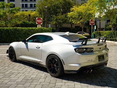 Used 2019 Chevrolet Camaro ZL1 image 20