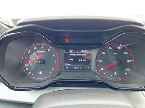 Used 2024 Chevrolet Trax RS w/ Sunroof Package image 24