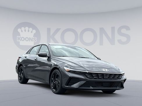 New 2026 Hyundai Elantra SEL Sport Premium FWD image 10