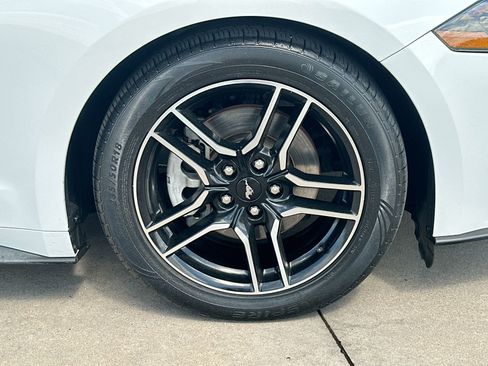 Used 2020 Ford Mustang Premium image 10