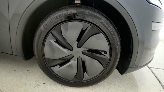 Used 2026 Tesla Model Y 2WD image 79