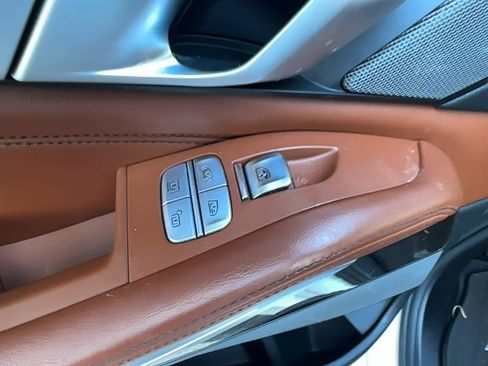 Used 2019 BMW X7 xDrive50i w/ M Sport Package image 25