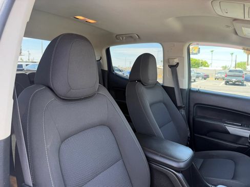 Used 2018 Chevrolet Colorado LT RWD image 30