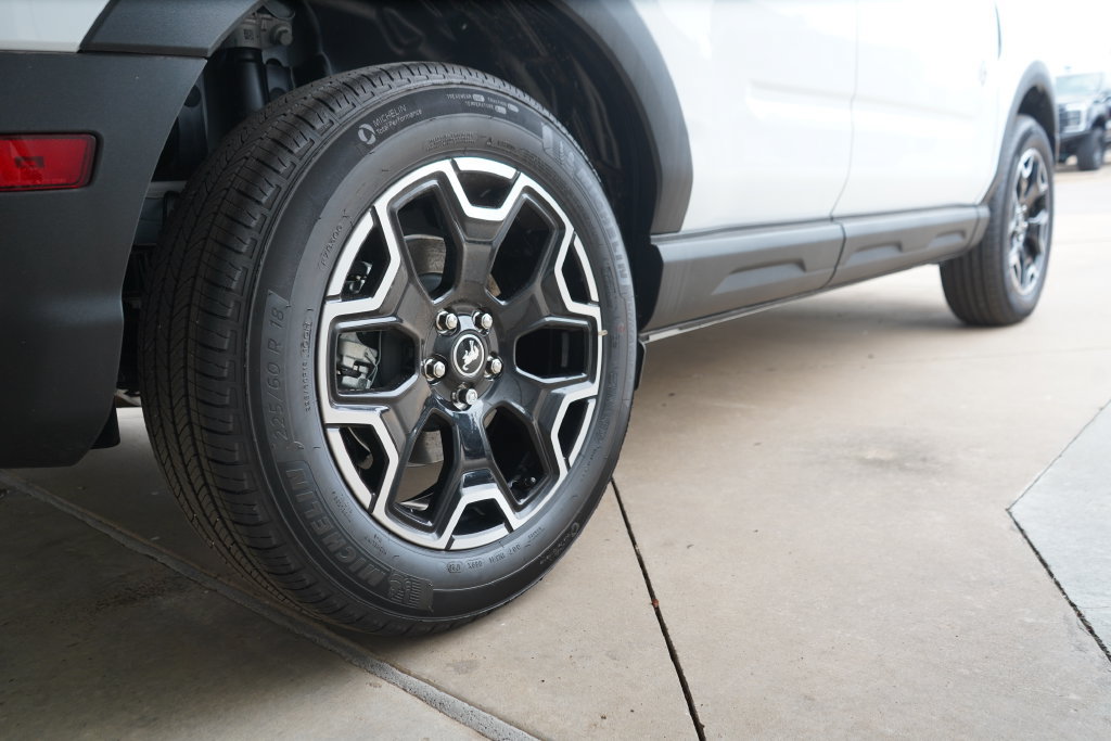 New 2026 Ford Bronco Sport Outer Banks w/ Outer Banks Tech Package+ AWD/4WD image 9