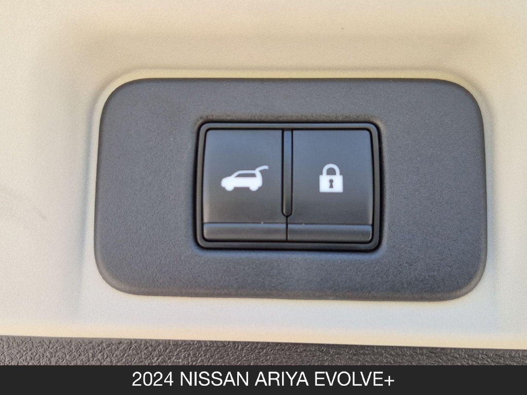 Used 2024 Nissan Ariya AWD image 26