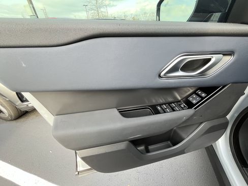 Certified 2024 Land Rover Range Rover Velar Dynamic SE image 14