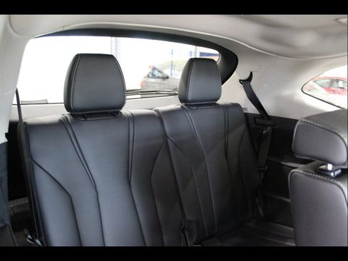 Used 2024 Acura MDX SH-AWD w/ Technology Package image 24
