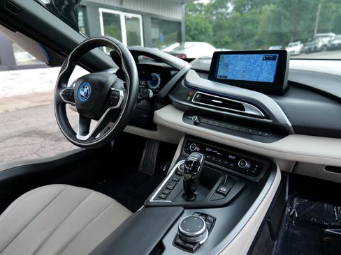 Used 2015 BMW i8 image 43