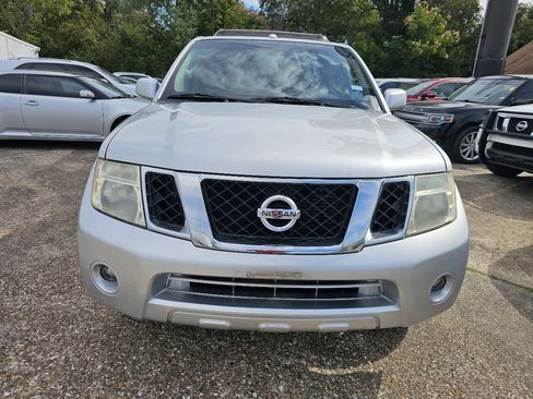 Used 2012 Nissan Pathfinder LE image 2