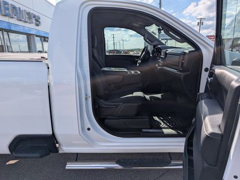 Used 2024 Chevrolet Silverado 2500 LT w/ Convenience Package AWD/4WD image 3