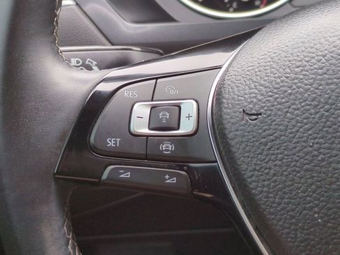 Used 2021 Volkswagen Tiguan SE R-Line image 25