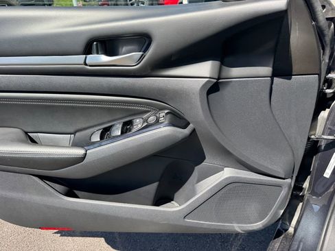 Used 2021 Nissan Altima 2.5 SL FWD image 18