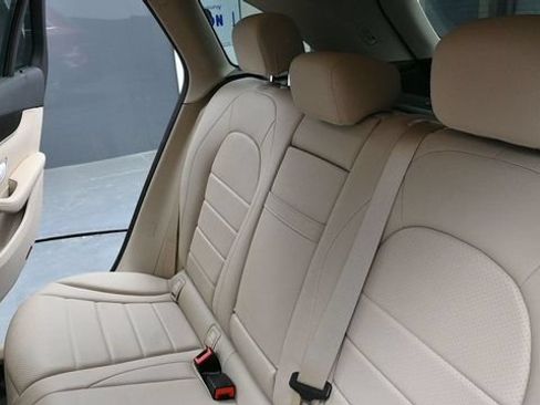 Used 2022 Mercedes-Benz GLC 300 4MATIC image 22