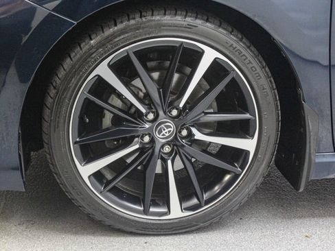 Used 2020 Toyota Camry XSE FWD image 14