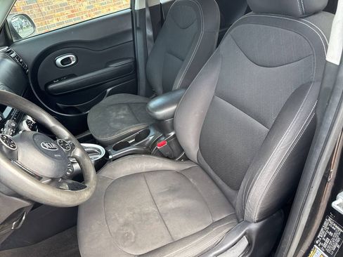Used 2014 Kia Soul FWD image 13