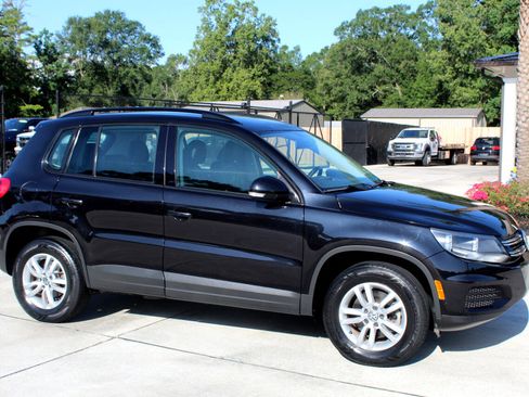 Used 2015 Volkswagen Tiguan S image 20
