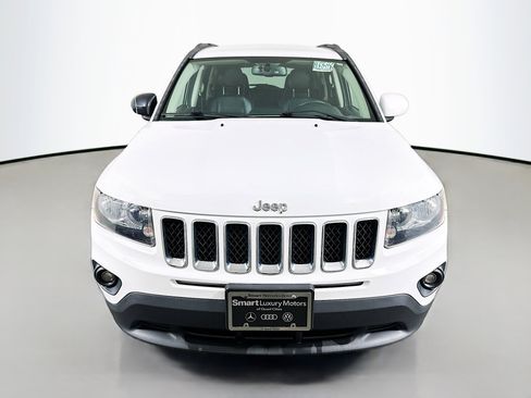 Used 2016 Jeep Compass Latitude AWD/4WD image 2