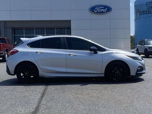Used 2018 Chevrolet Cruze LT w/ Redline Edition FWD image 2