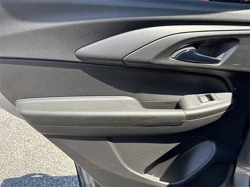 Used 2023 Chevrolet TrailBlazer RS w/ Convenience Package image 26