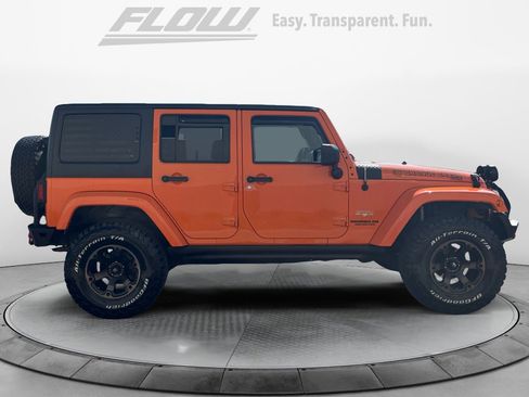Used 2013 Jeep Wrangler Unlimited Sahara w/ Connectivity Group AWD/4WD image 8