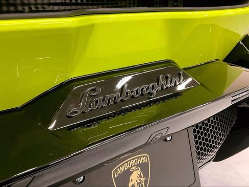 Used 2025 Lamborghini Revuelto AWD/4WD image 18