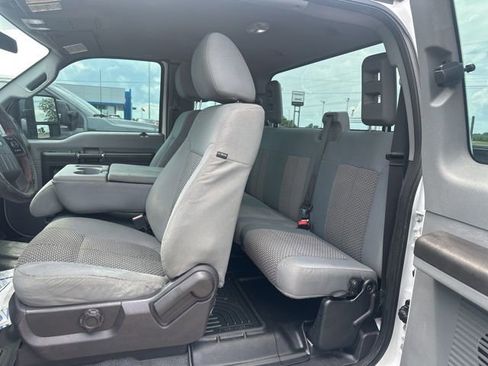 Used 2015 Ford F250 XL w/ Power Equipment Group AWD/4WD image 17