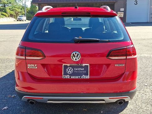 Certified 2019 Volkswagen Golf Alltrack S image 9