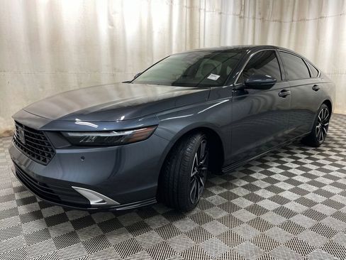 Used 2024 Honda Accord Touring image 17