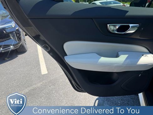 Certified 2025 Volvo V60 B5 Cross Country Ultra w/ Protection Package Premier AWD/4WD image 20