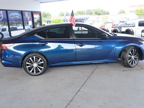Used 2022 Nissan Altima 2.5 SR FWD image 4