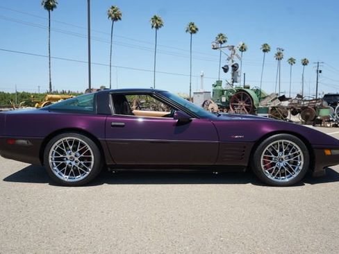 Used 1992 Chevrolet Corvette ZR-1 RWD image 9