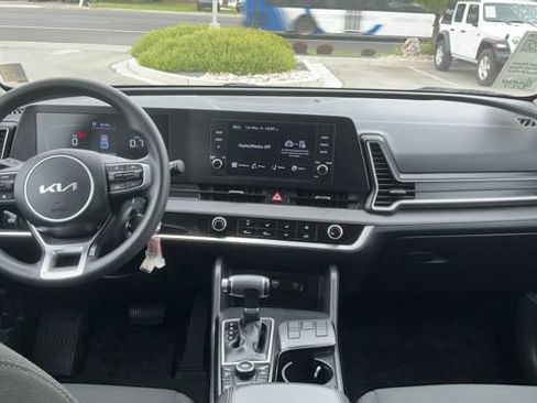 Certified 2023 Kia Sportage LX FWD image 30