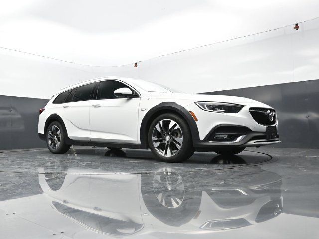 Used 2018 Buick Regal Essence w/ Driver Confidence Package #1 AWD/4WD image 37