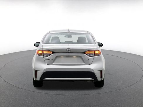 Used 2025 Toyota Corolla LE FWD image 8