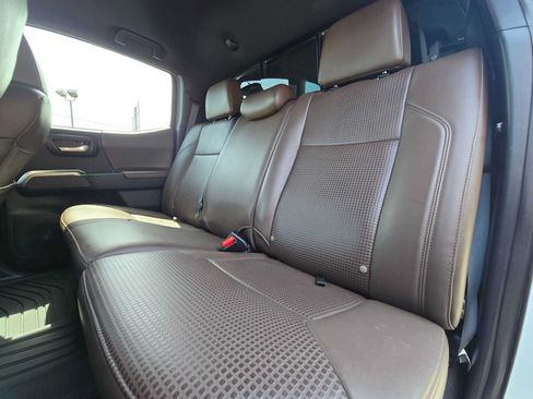 Used 2019 Toyota Tacoma Limited AWD/4WD image 17