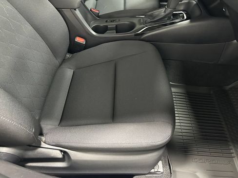 Used 2026 Toyota Corolla LE FWD image 57