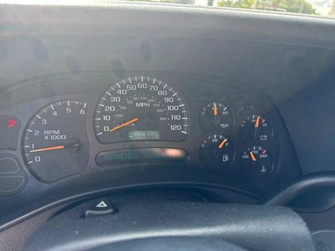 Used 2005 GMC Sierra 1500 SLE w/ Light Duty Power Package RWD image 11