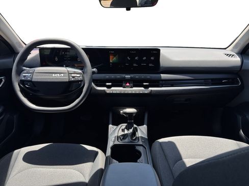 Used 2025 Kia K4 FWD image 12