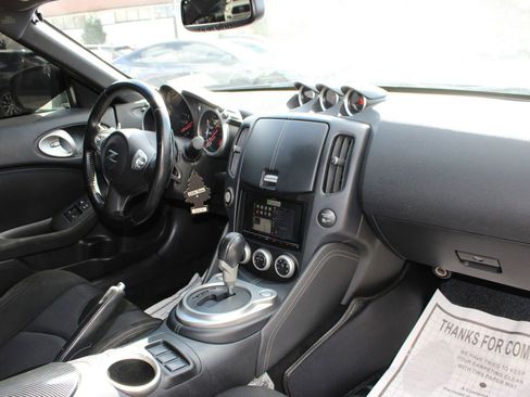 Used 2014 Nissan 370Z Coupe image 22