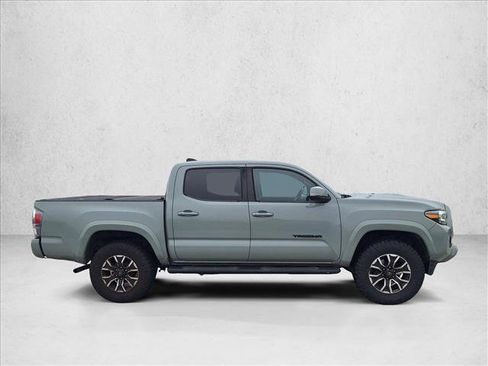 Used 2022 Toyota Tacoma TRD Sport image 4