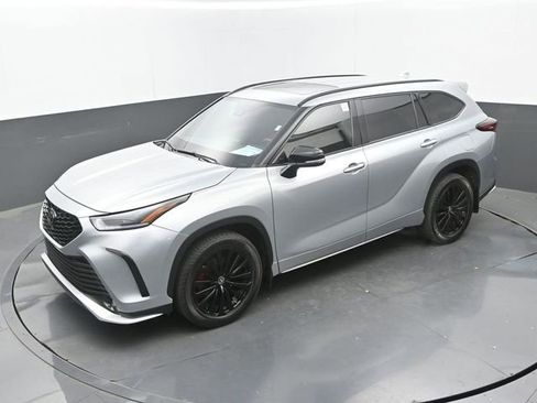 Used 2024 Toyota Highlander XSE image 34