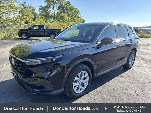 Used 2025 Honda CR-V LX image 3