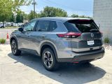 Used 2024 Nissan Rogue SV image 4