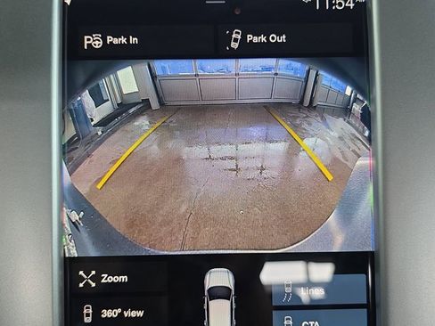 Used 2022 Volvo XC40 T5 R-Design w/ Advanced Package image 24