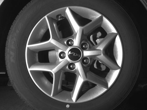 Used 2025 Kia Soul LX w/ LX Technology Package FWD image 16