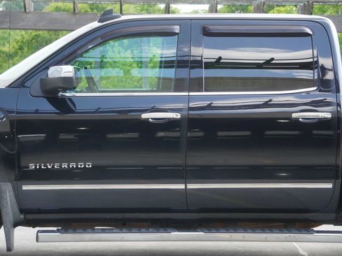 Used 2017 Chevrolet Silverado 1500 LTZ w/ Sport Package AWD/4WD image 29