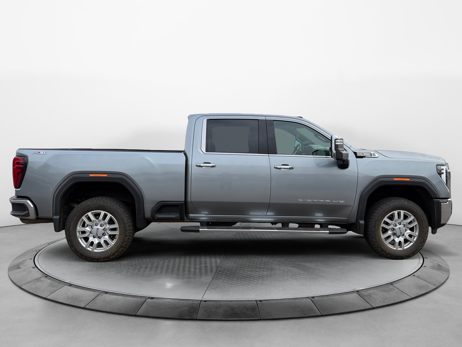Used 2024 GMC Sierra 2500 SLT w/ SLT Premium Package AWD/4WD image 2