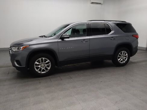 Used 2021 Chevrolet Traverse LT FWD image 2